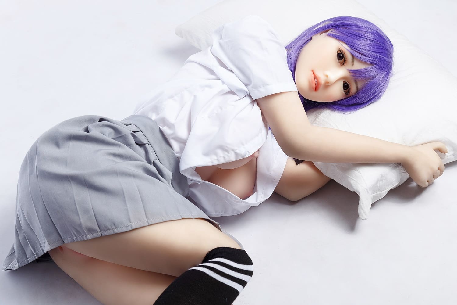 Секс-лялька fei - фото 14 | lovedoll Секс-лялька fei лежить на боці