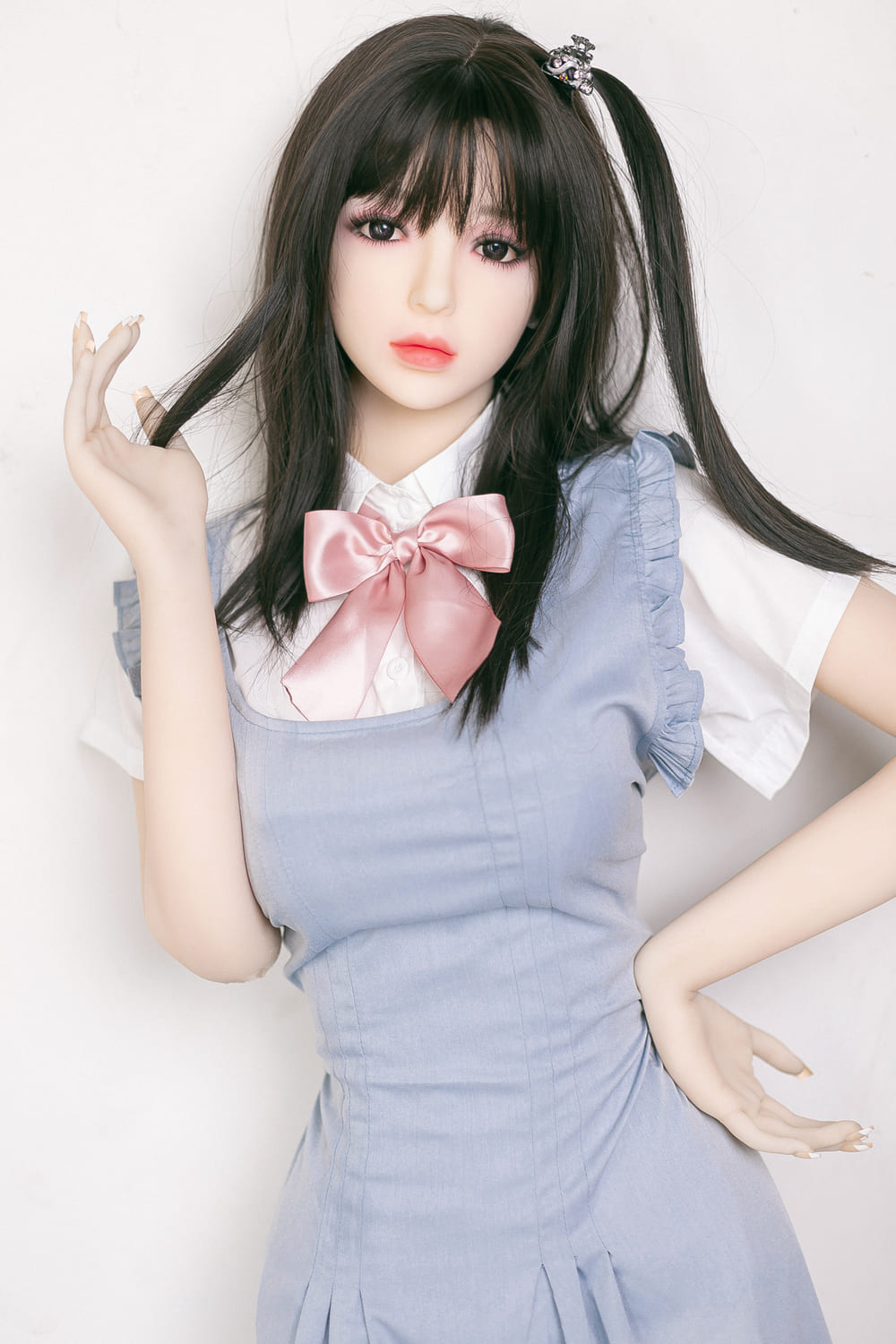 Секс-лялька benna фото 8 | lovedoll Секс-лялька benna позує
