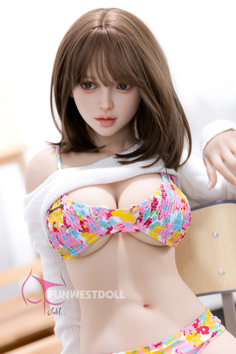 Секс-лялька lily - фото 13 | lovedoll Секс-лялька lily погляд у бік