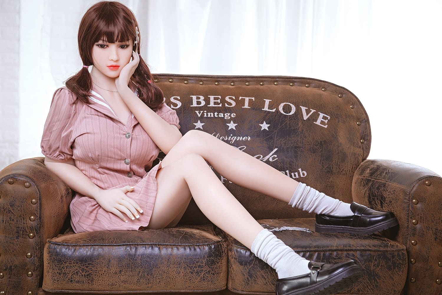 Секс-лялька risako фото 17 | lovedoll Секс-лялька risako на дивані