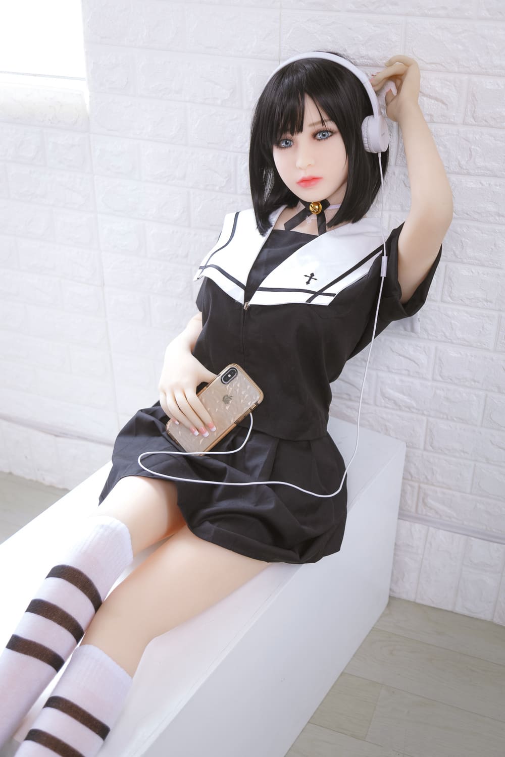 Секс-лялька shiori фото 6 | lovedoll Секс-лялька shiori в навушниках
