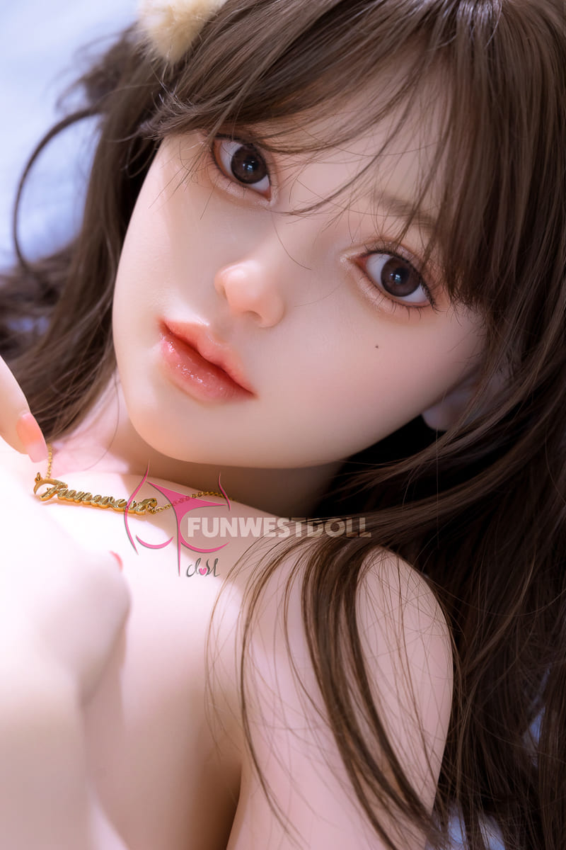 Секс-лялька younf - фото 20 | lovedoll Секс-лялька younf дивиться обличчя зблизька