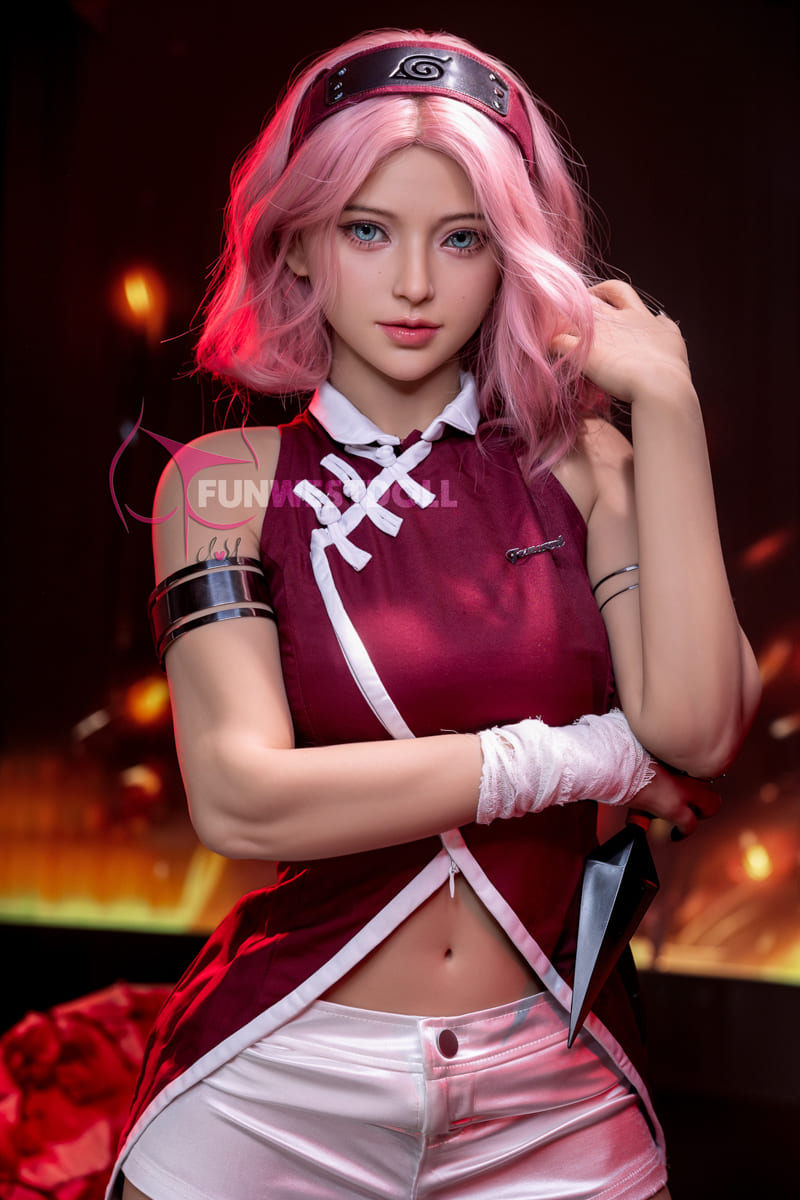 Секс-лялька sakura haruno - фото 3 | lovedoll Секс-лялька sakura haruno тримає руку під грудьми
