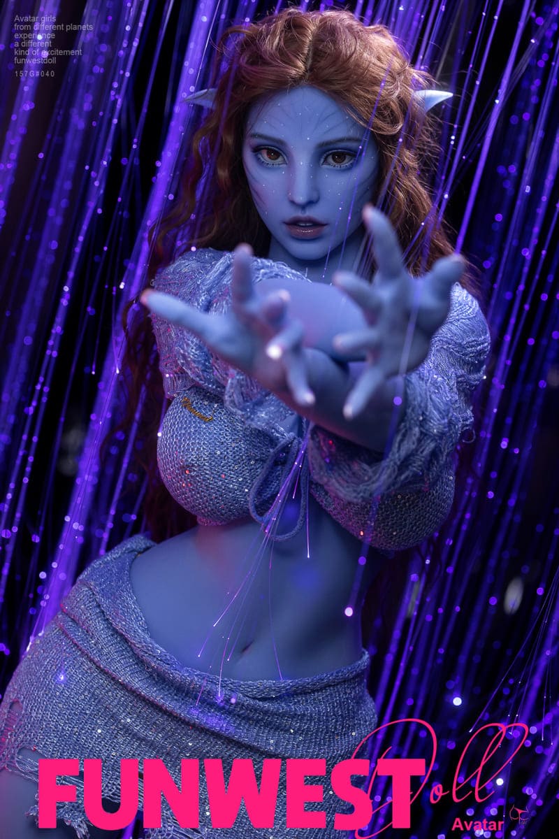 Секс-лялька kylie - фото 4 | lovedoll Секс-лялька kylie тягне руки вперед