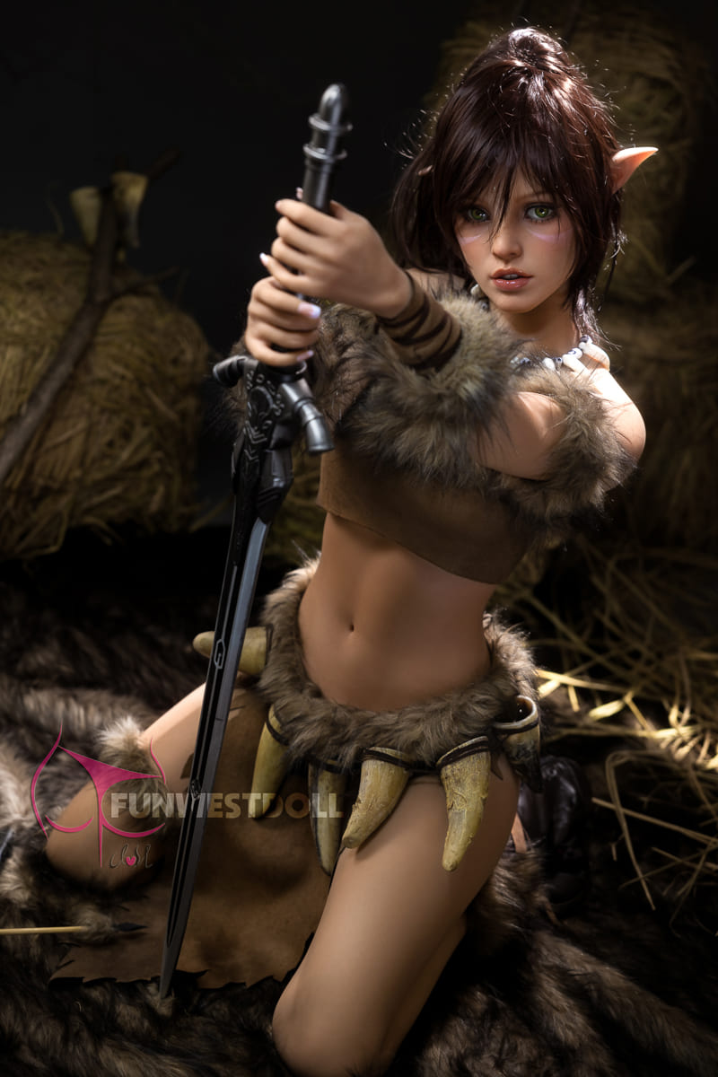 Секс-лялька nidalee - фото 11 | lovedoll Секс-лялька nidalee тримає меч