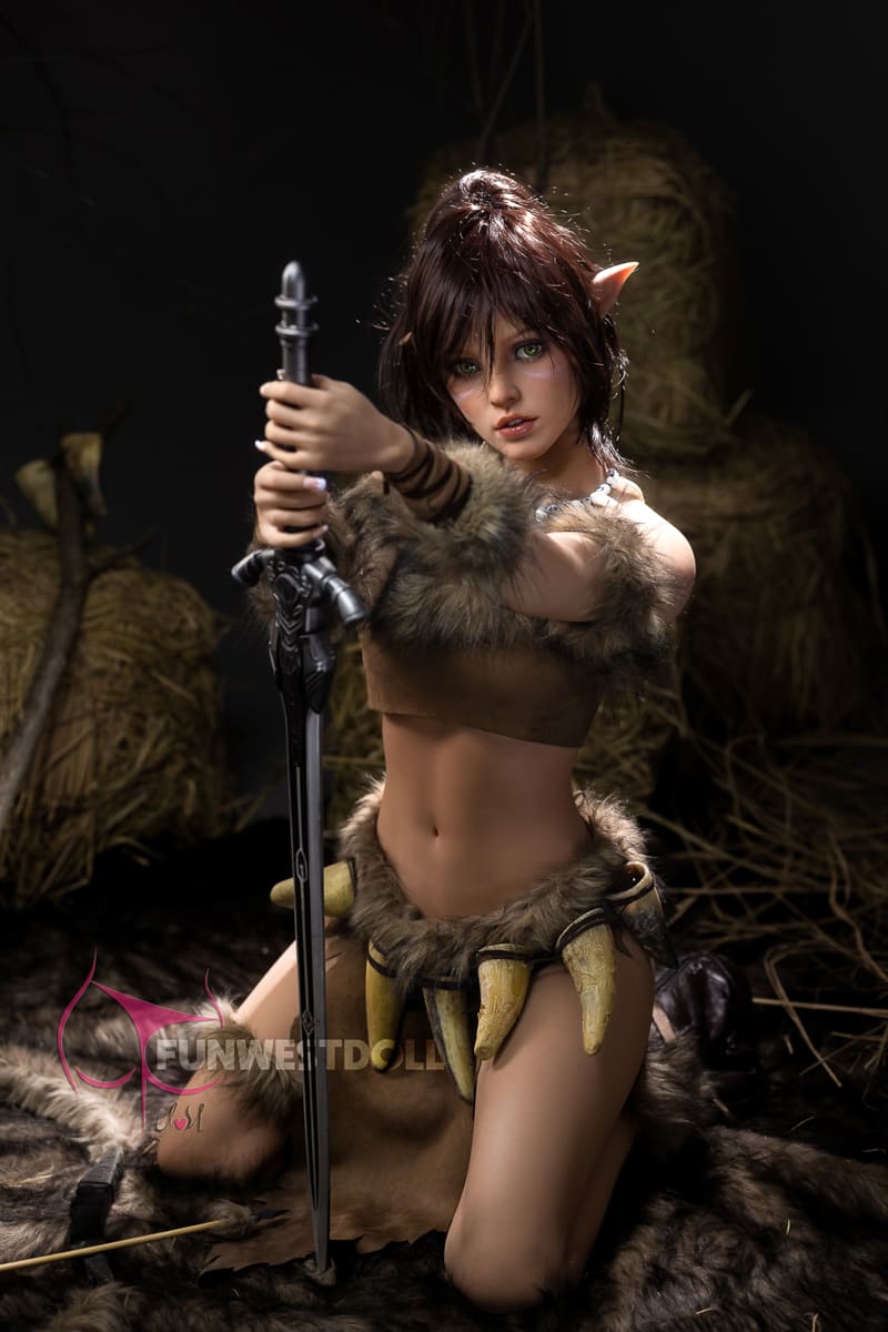 Секс-лялька nidalee - фото 13 | lovedoll Секс-лялька nidalee в костюмі мисливиці та з мечем у руці