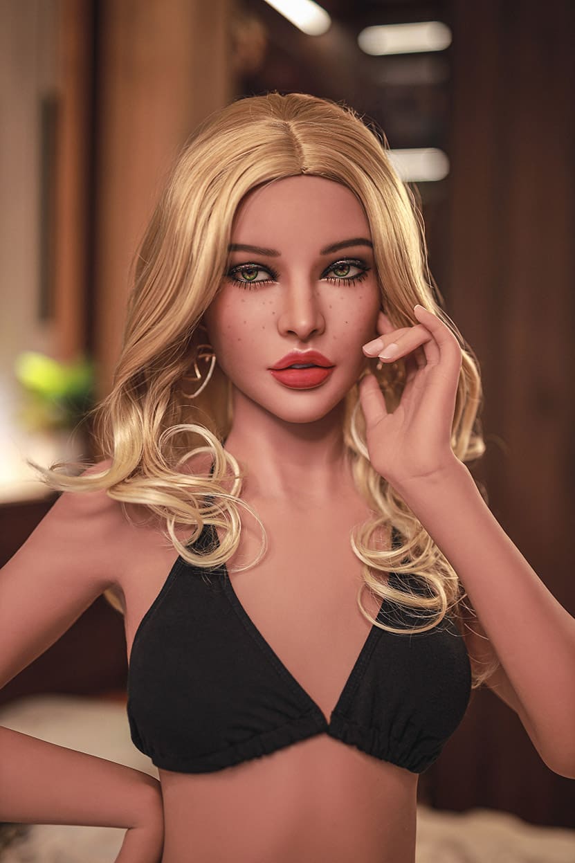 Секс-лялька iracone - фото 21 | lovedoll Секс-лялька iracone у чорному бюстгальтері