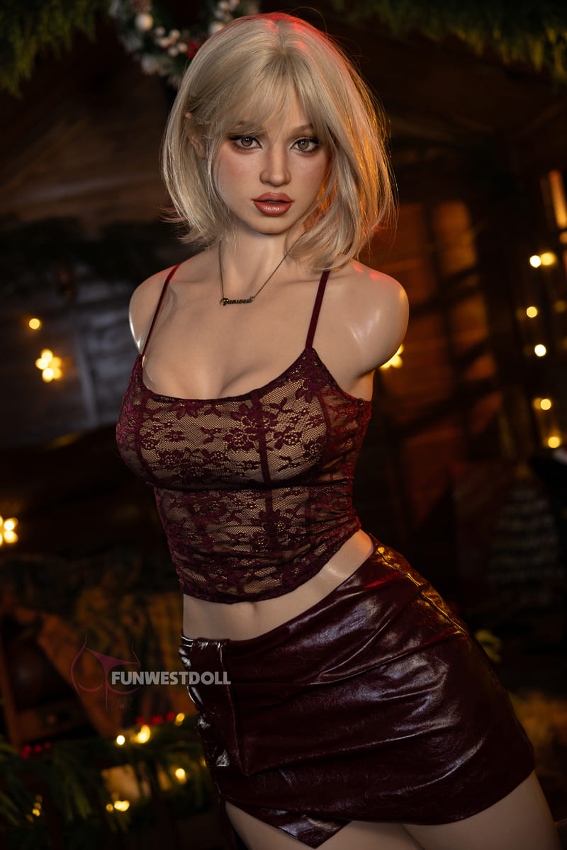 Силіконовий торс sylia - фото 3 | lovedoll Силіконовий торс sylia блондинка в мереживному топі та шкіряній спідниці